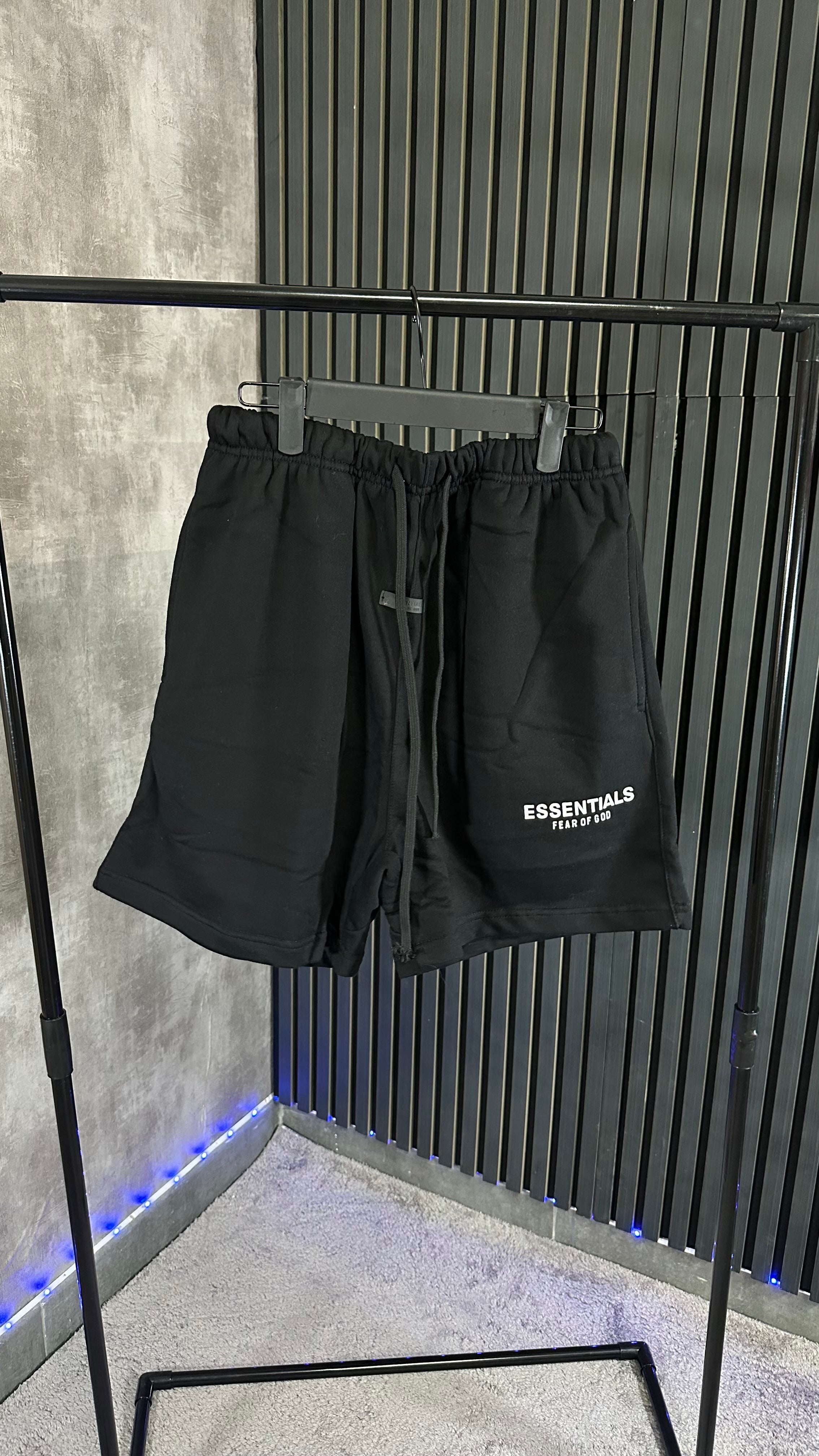 PANTALONES CORTOS ESSENTIAL$