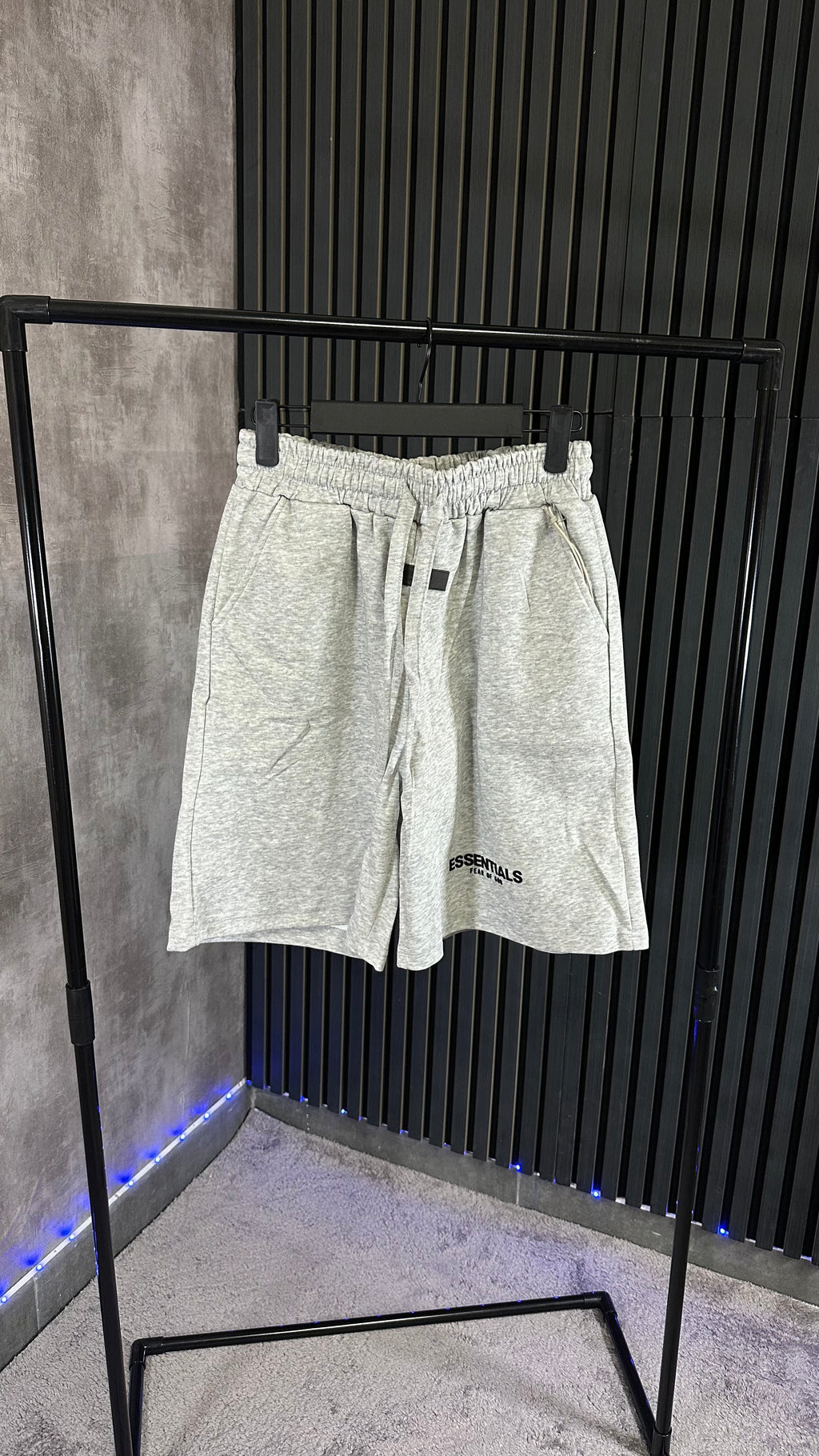PANTALONES CORTOS ESSENTIAL$