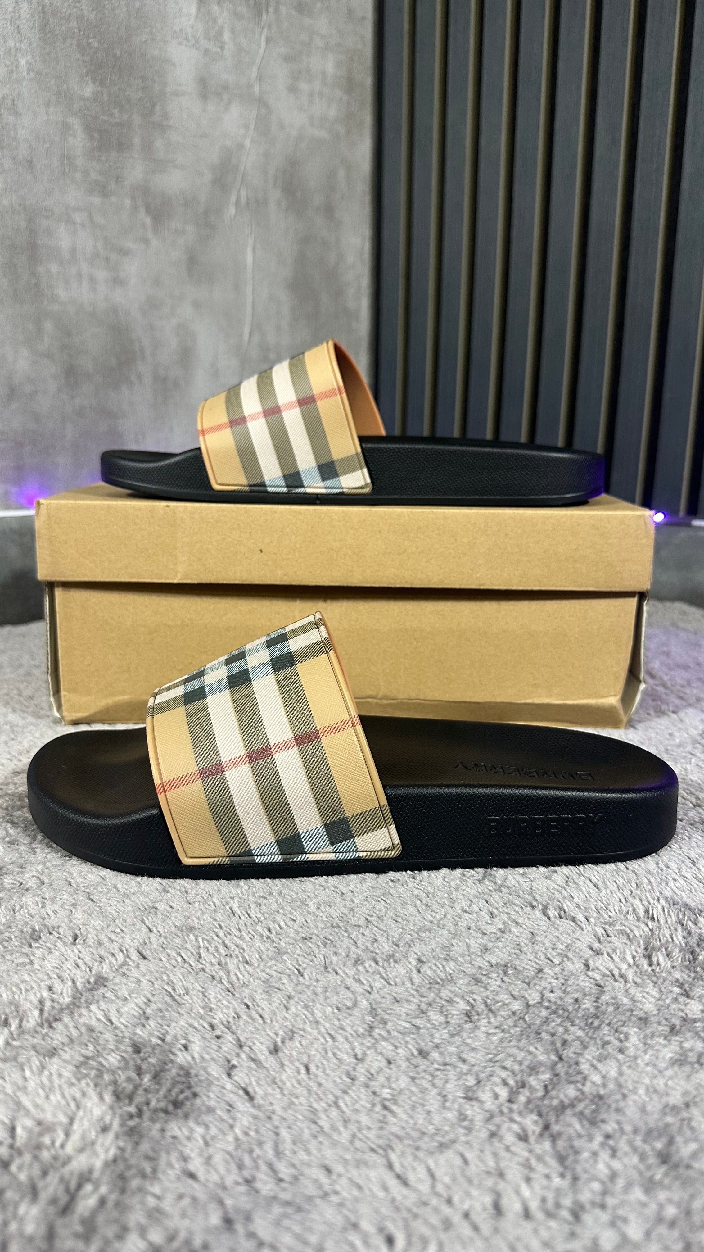 CHANCLAS BURBERR¥