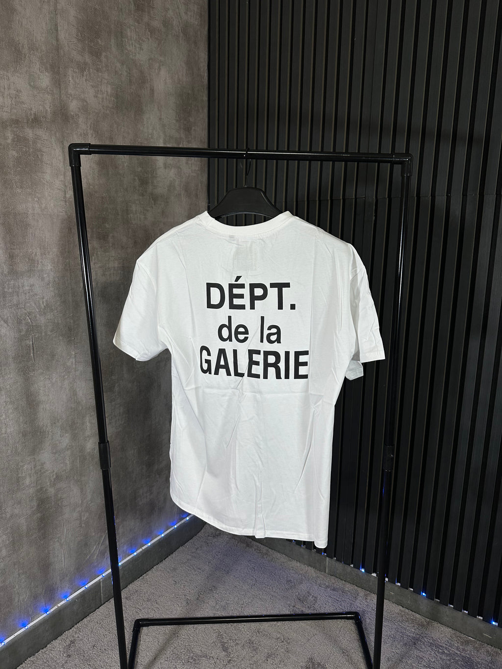 CAMISETA GALLERY DE₽T
