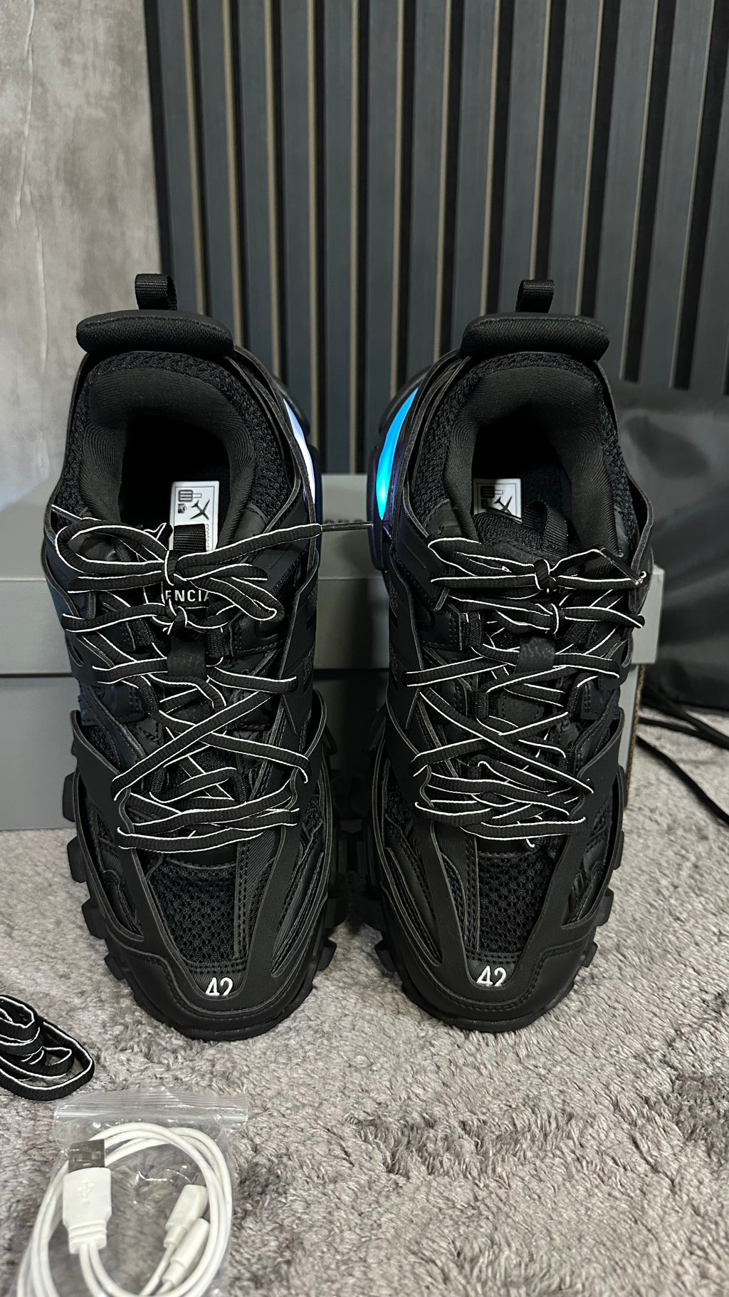 BALENCIAG4 TRACK LED