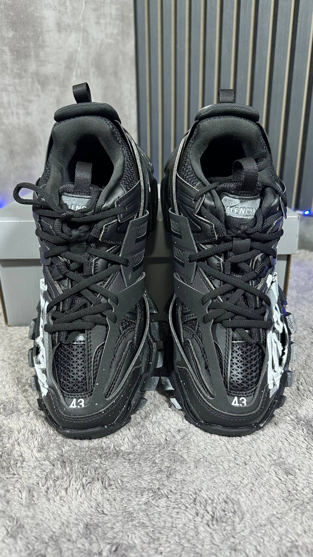 BALENCIAG4 TRACK