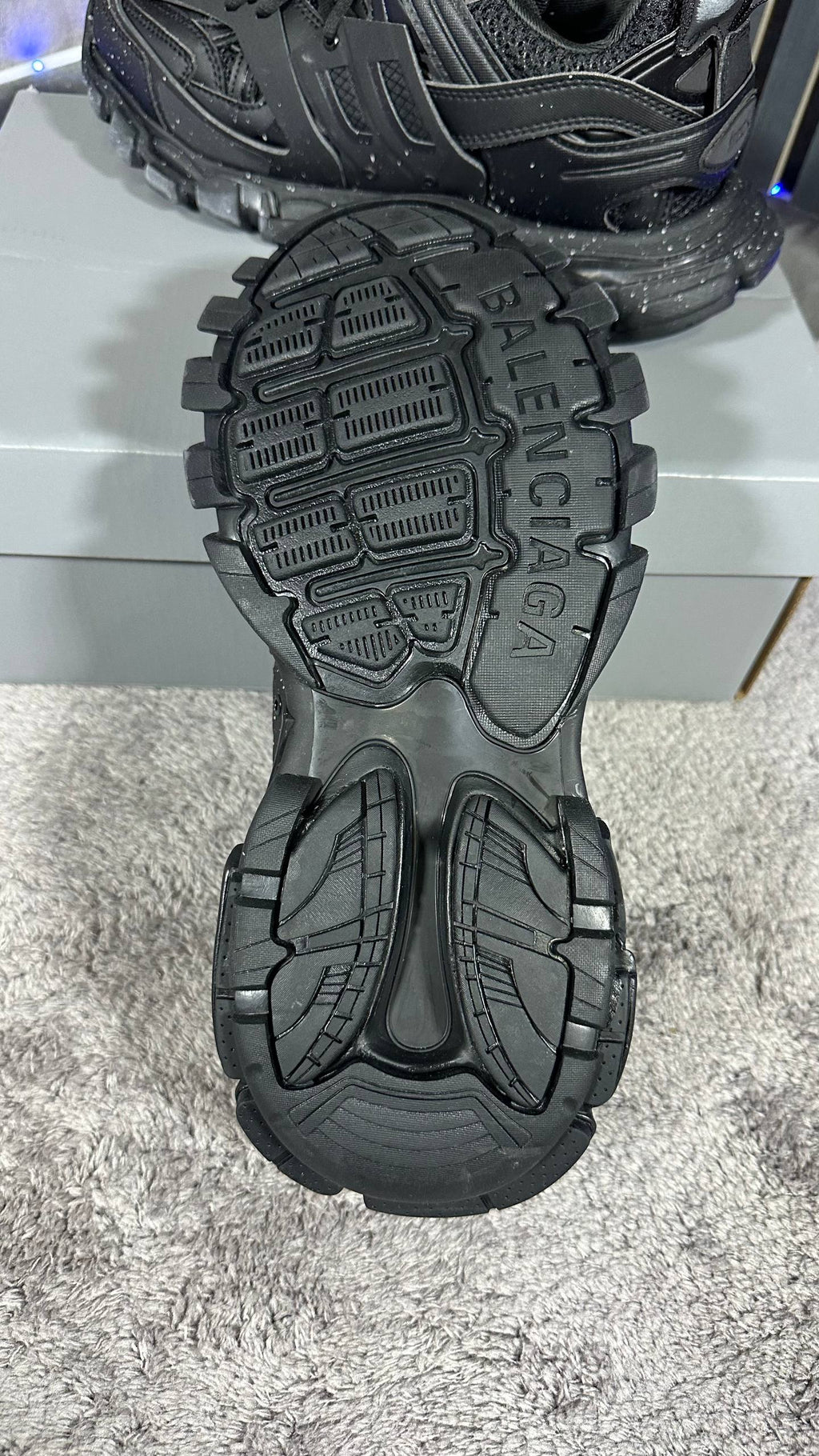 BALENCIAG4 TRACK
