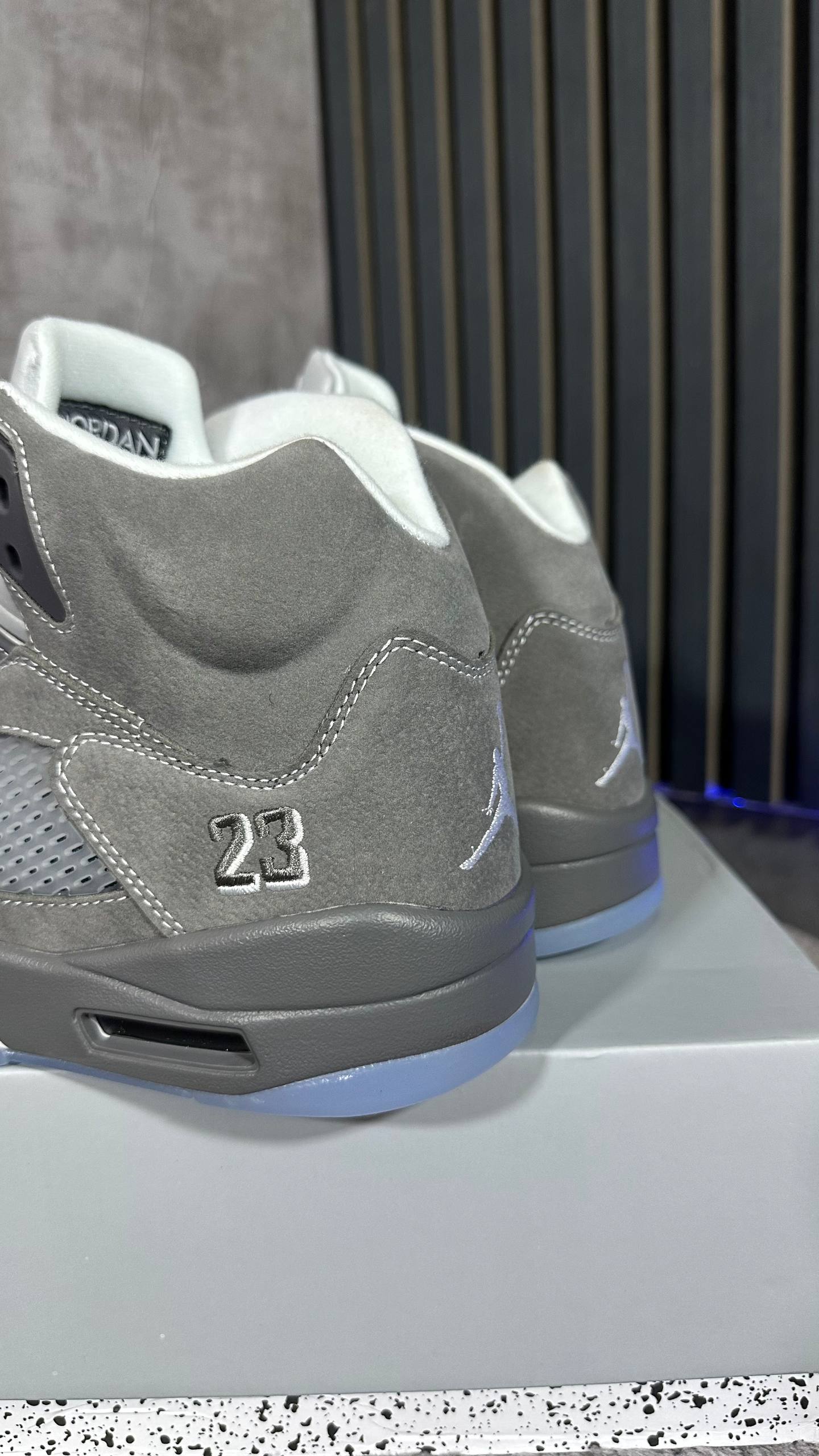 J5