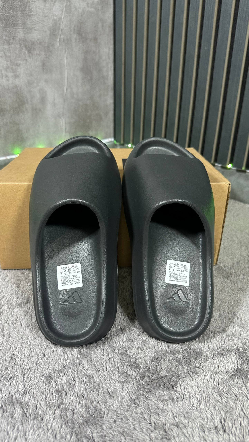 YEEZ¥ SLIDES