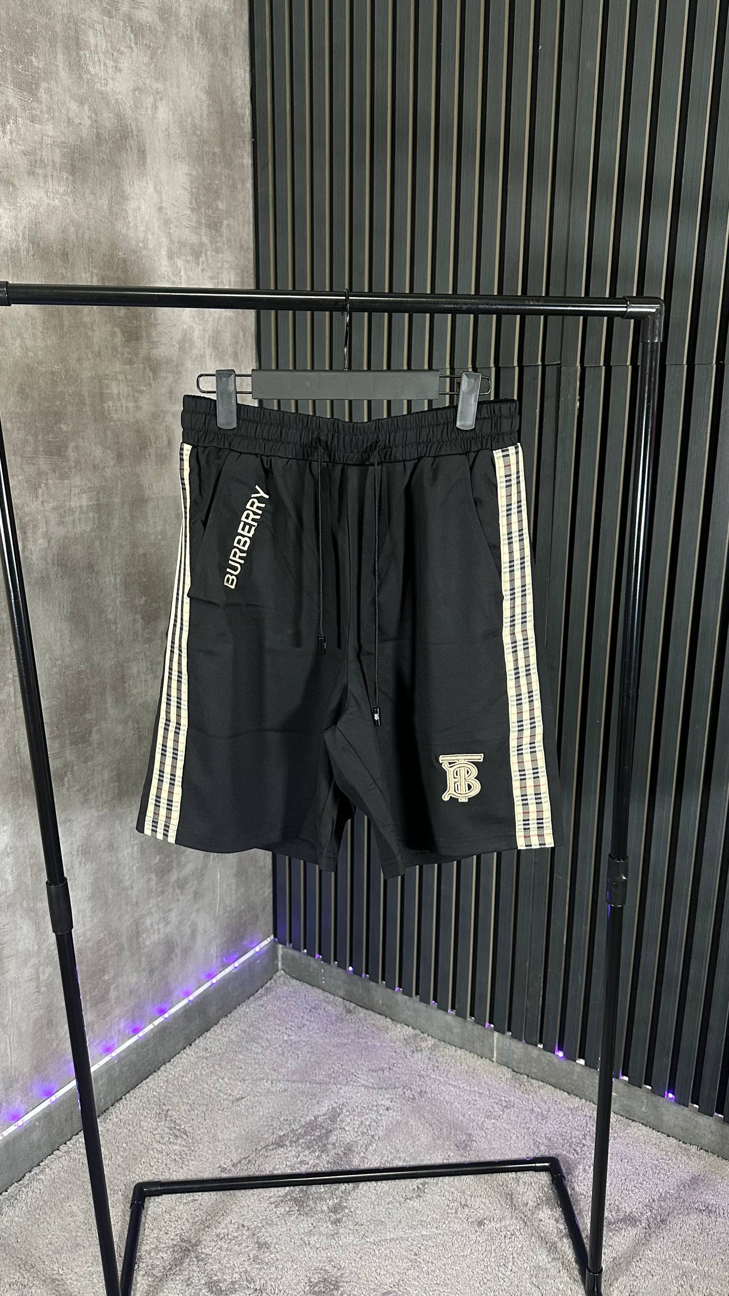 PANTALONES CORTOS BURBERR¥