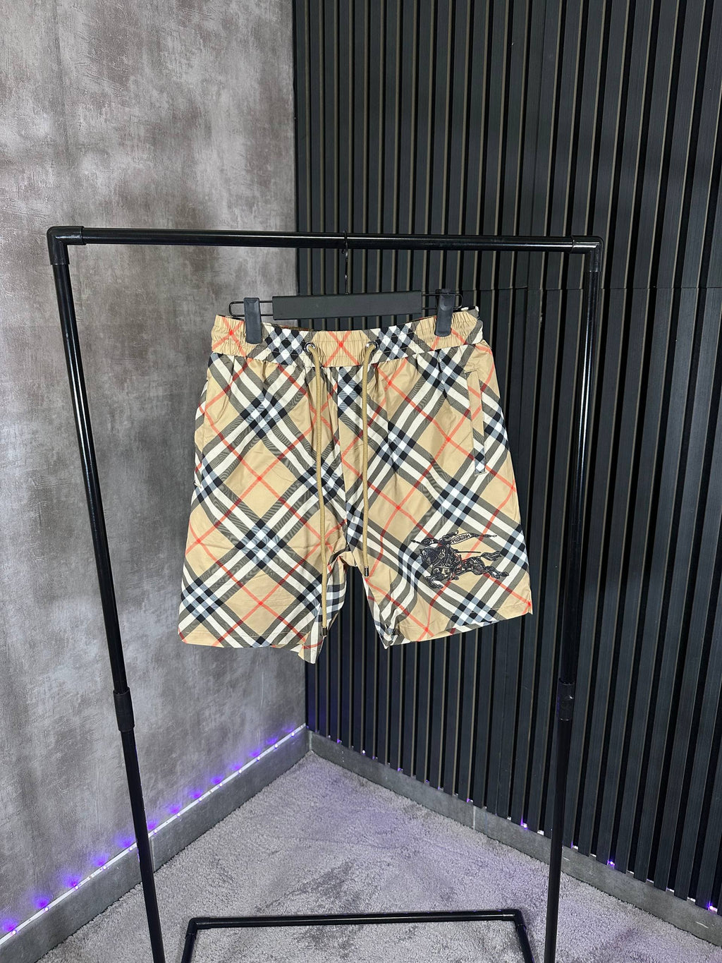 PANTALONES CORTOS BURBERR¥