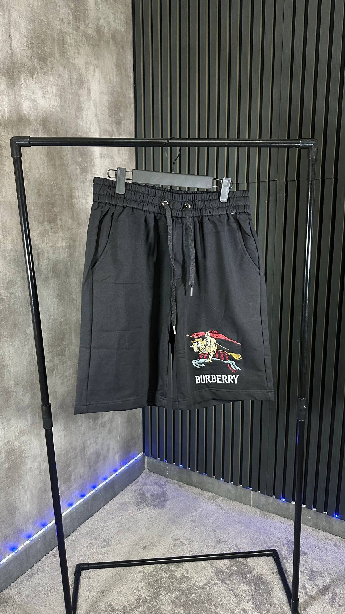 PANTALONES CORTOS BURBERR¥