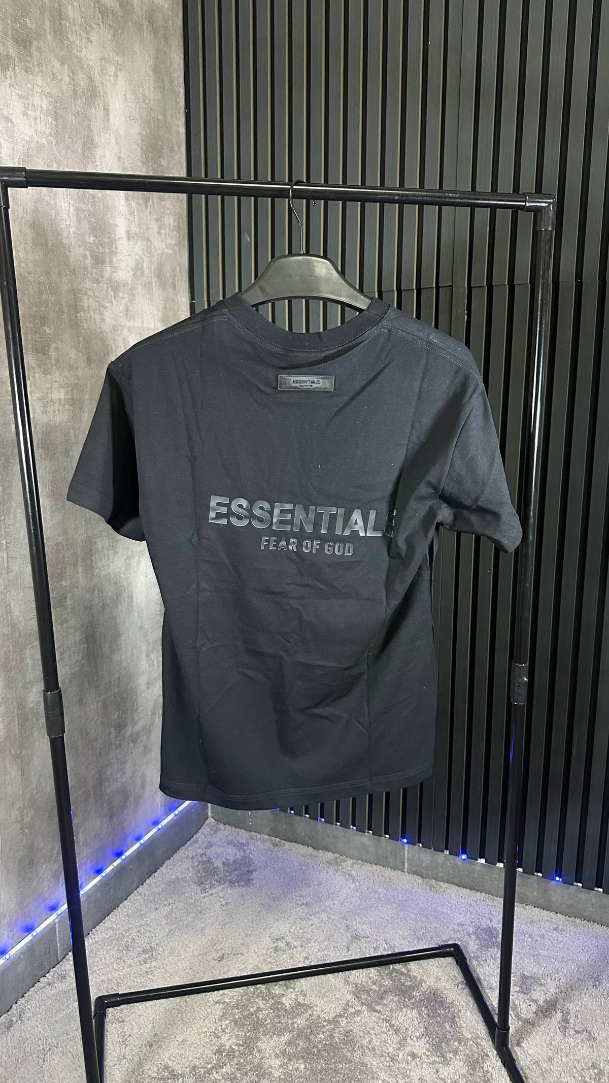 CAMISETA ESSENTIAL$