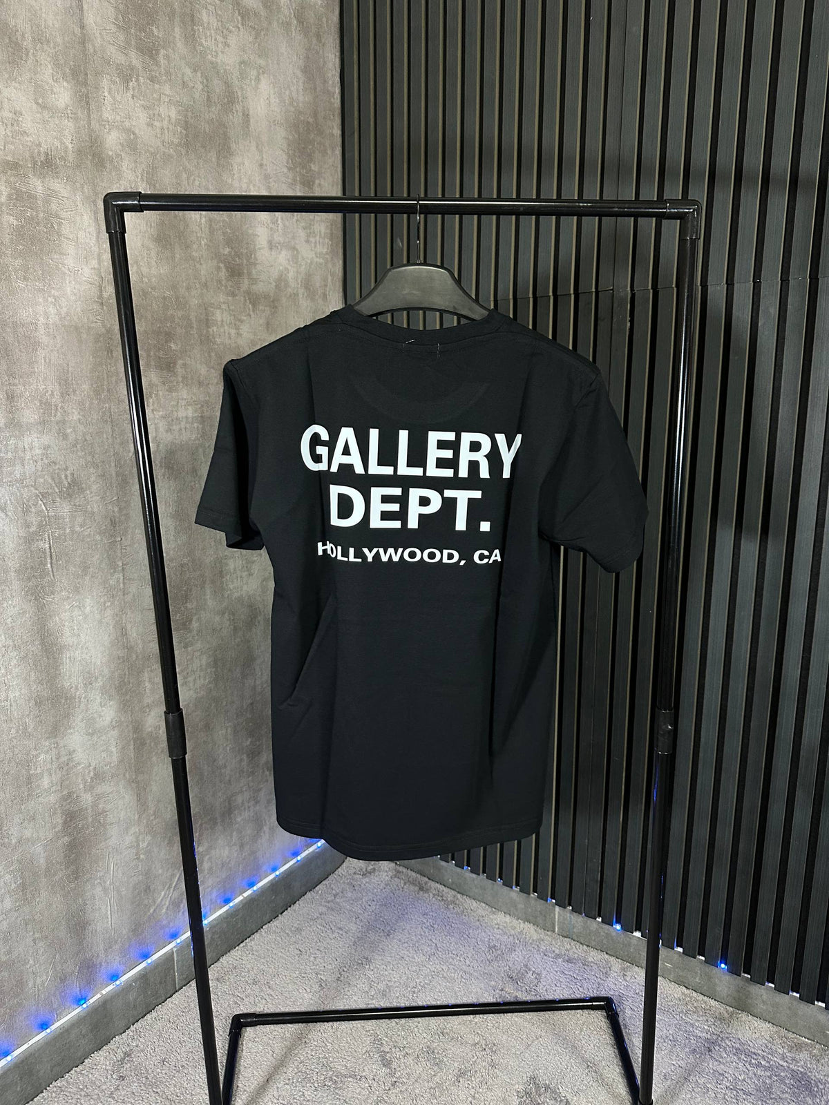 CAMISETA GALLERY DE₽T